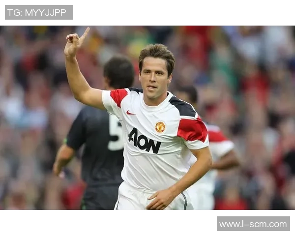 足球明星左腿上的疤痕背后隐藏的故事与奋斗历程