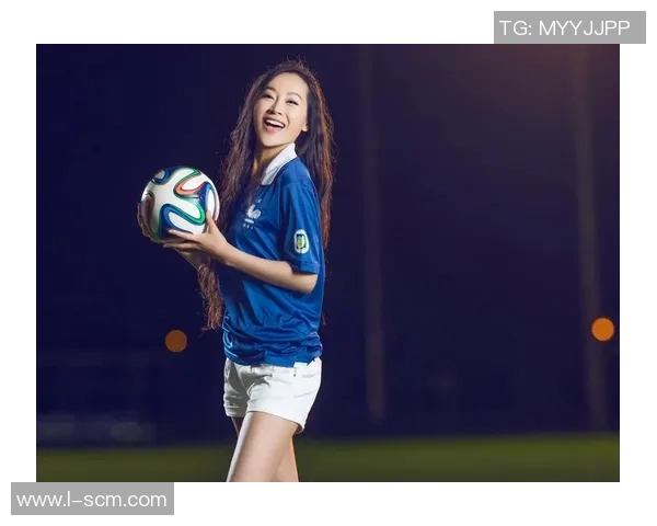 足球明星与足球宝贝的激情碰撞揭示运动场上的爱与梦想